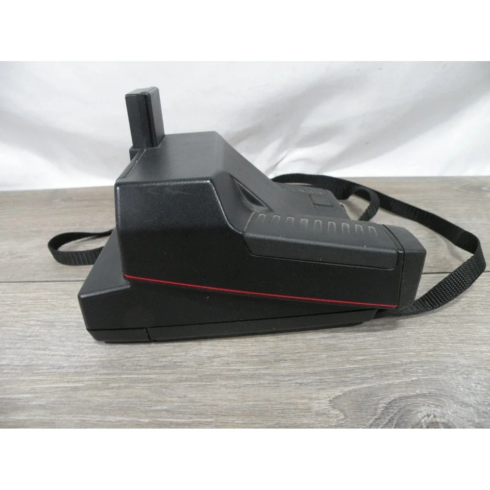 Polaroid Impulse SE 600 Instant Film Camera Black w/ Neck Strap Built-in flash